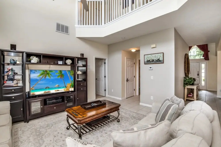 2615 Emerald Island