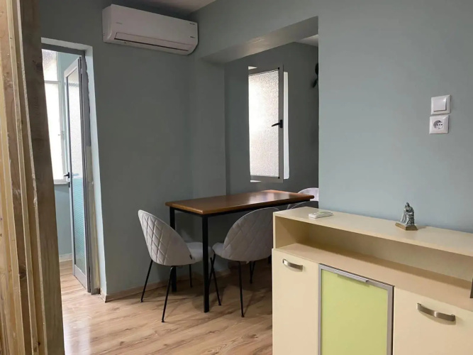 Itan’s apartments