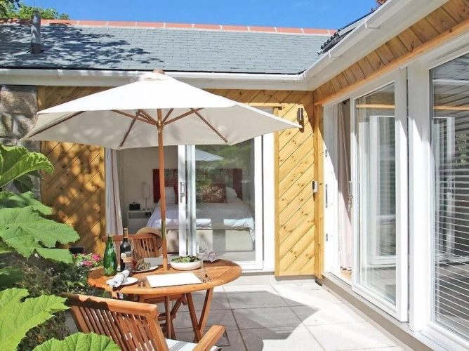 Cot Valley Cottage