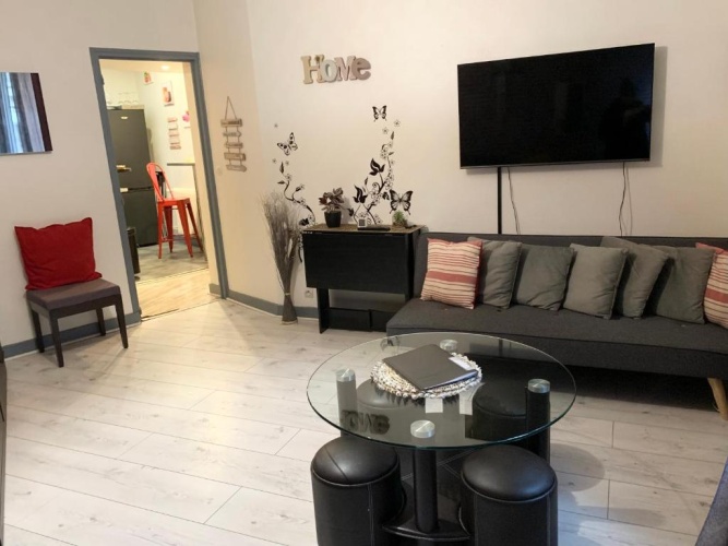 1 Bedroom Apartment