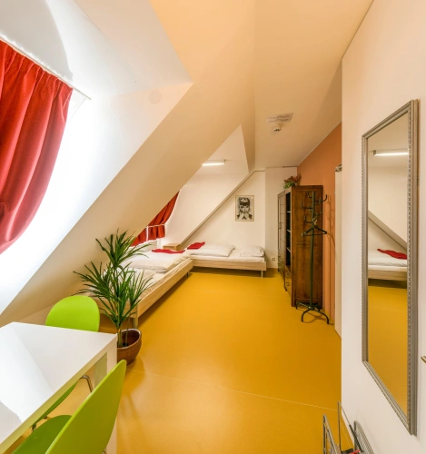 Standard Triple room