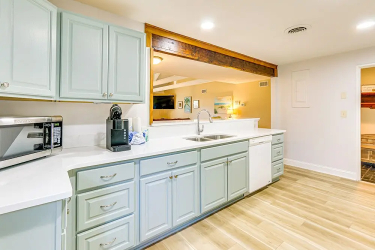 5 Pools: Pet-friendly Palmetto Dunes Condo!