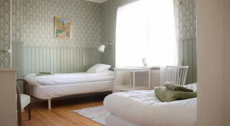 Kroksta Gård