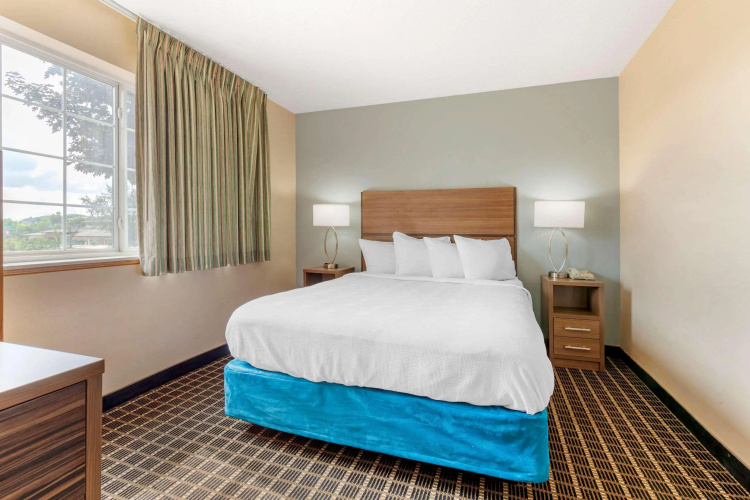 MainStay Suites Dubuque at Hwy 20