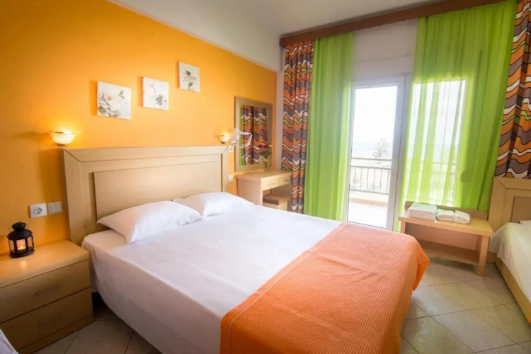 Deluxe Triple room