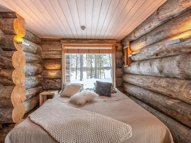Jussis Chalet b Juuma