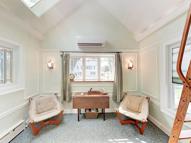 8 Roberts Avenue Home 2 Bedrooms 2 Bathrooms Home