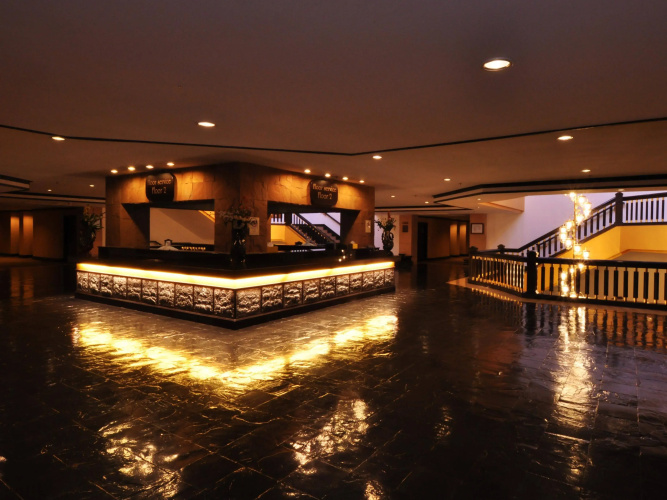 艾亚兰湖度假酒店(Iyara Lake Hotel & Resort)