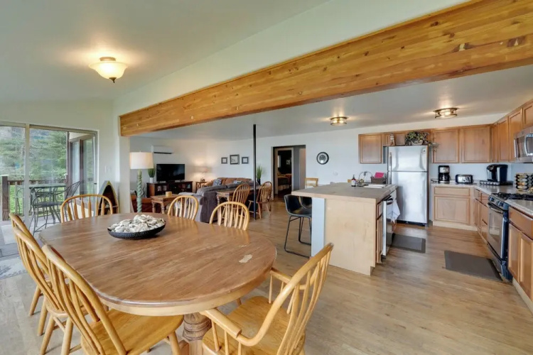 Cozy Beachouse: View & Deck, Steps From Skagit Bay