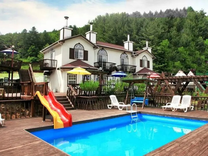 Gold castle