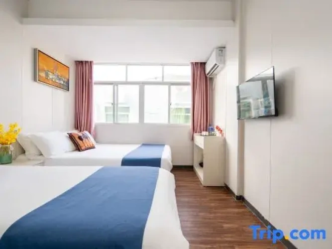 Standard Twin Family room