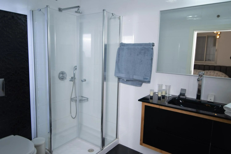 Prestige Room in Prestige location
