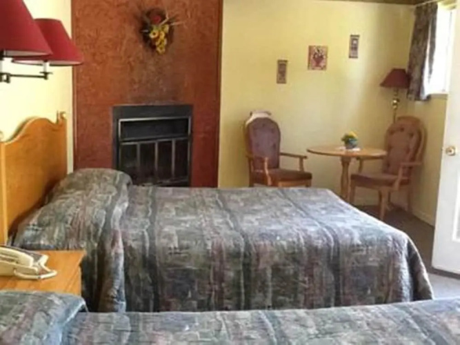 Auberge Mountain View Inn