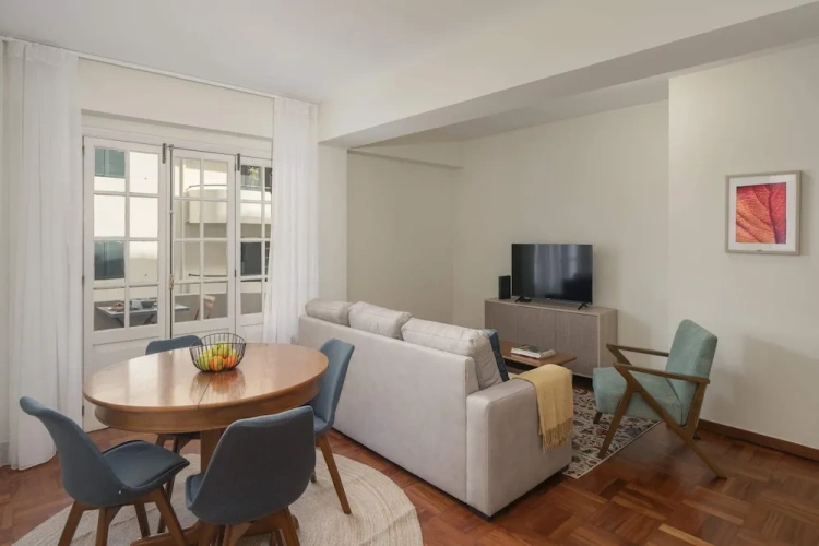 Apartment with balcony