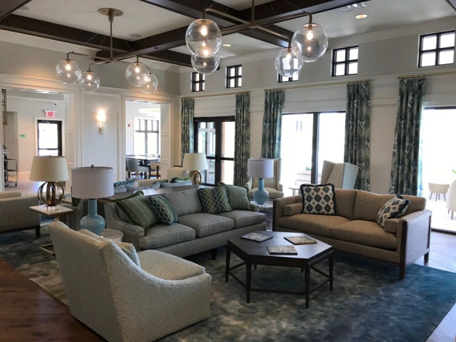 Incredible 5 bed 4 Bath With Private Pool 1598