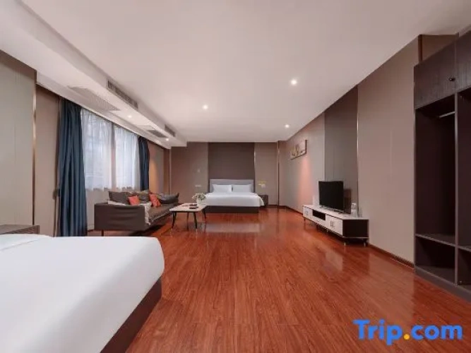 Deluxe Family Suite