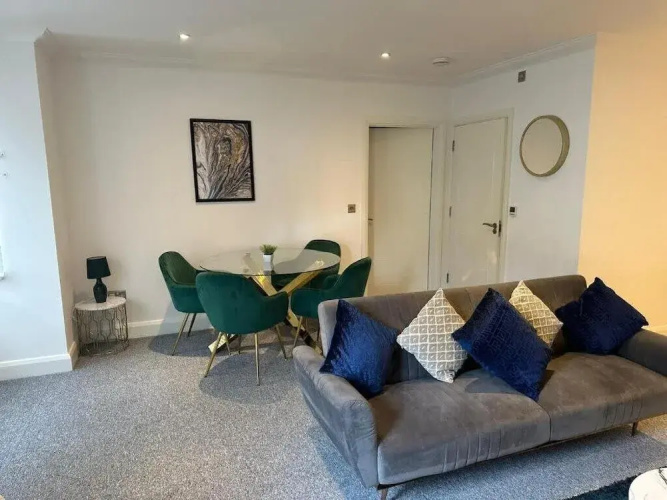 DH Aparthotels - Cromwell Apartment