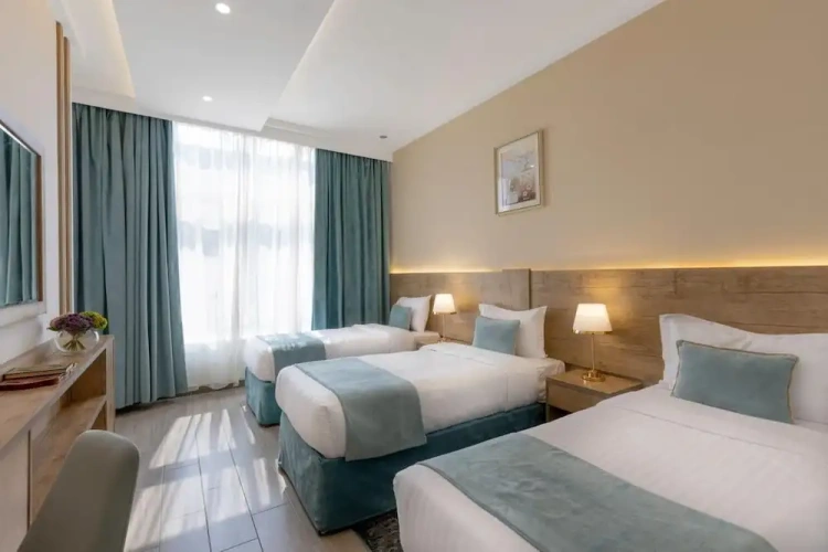 Standard Triple room