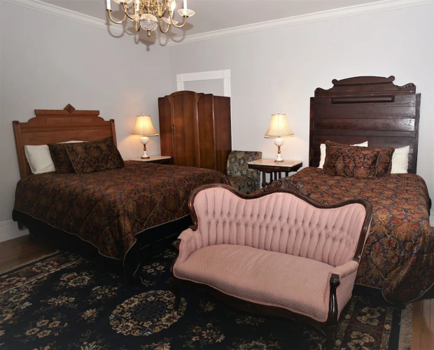 1895 Washington Hotel