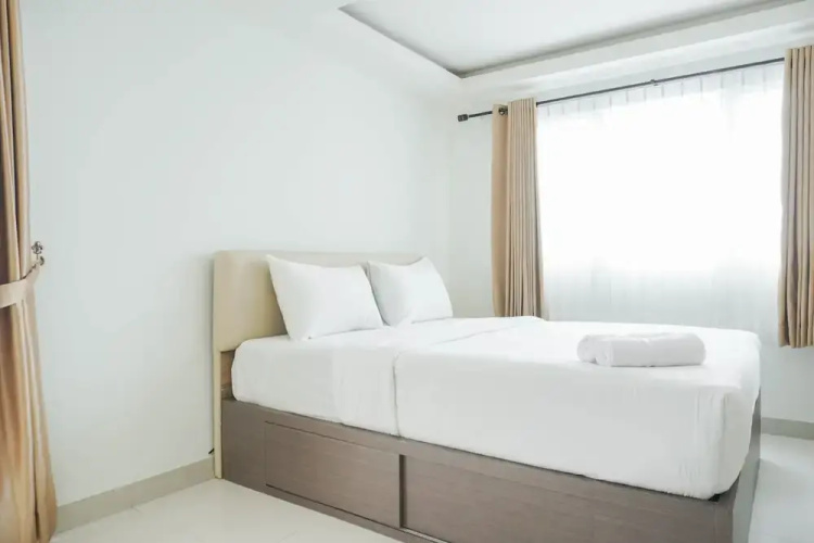 Comfortable and Homey Studio at Amethyst Apartment