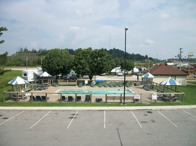 Budget Host Westgate Inn