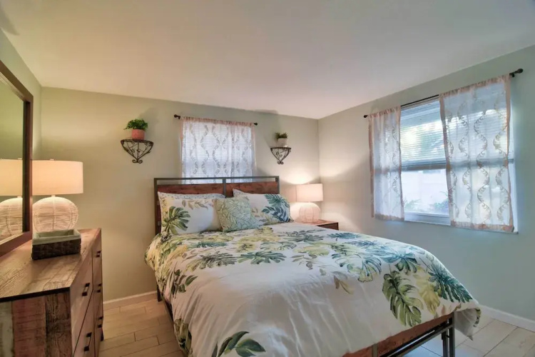 Waterfront Bradenton Home: Heated Pool & Fire Pit