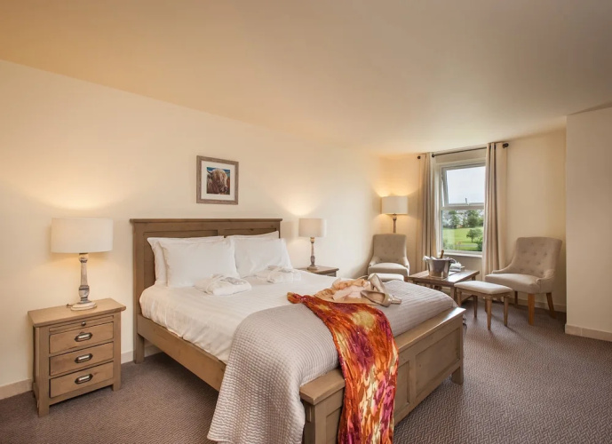 Comis Hotel and Golf Resort