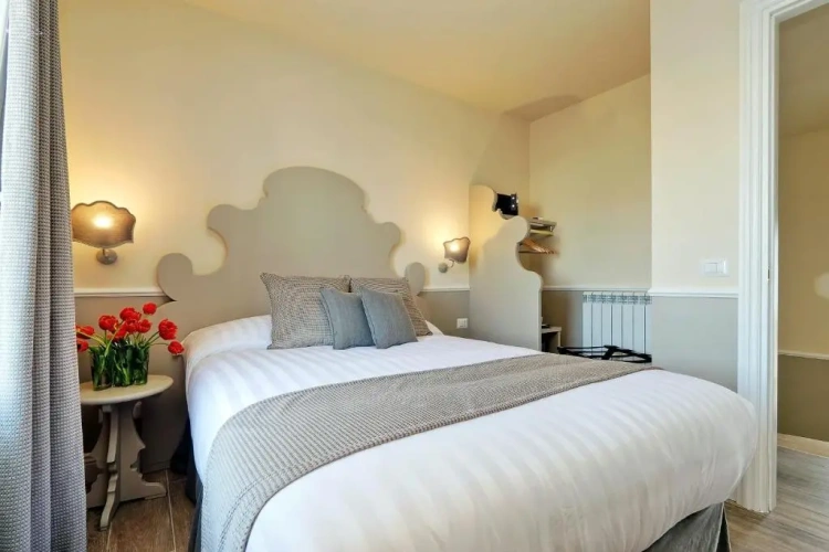 Standard Double room with view
