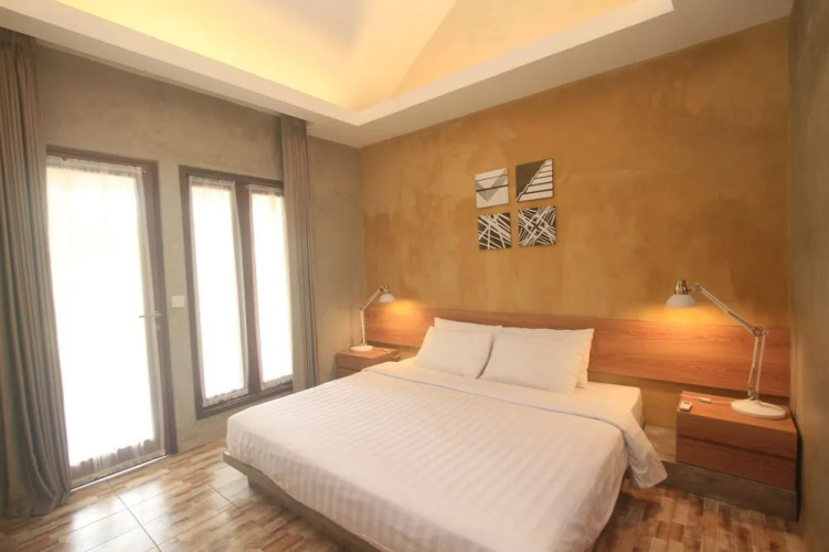 Triple Tree Villa