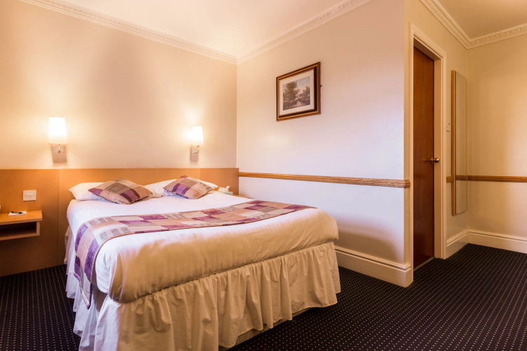 Carlton Hotel