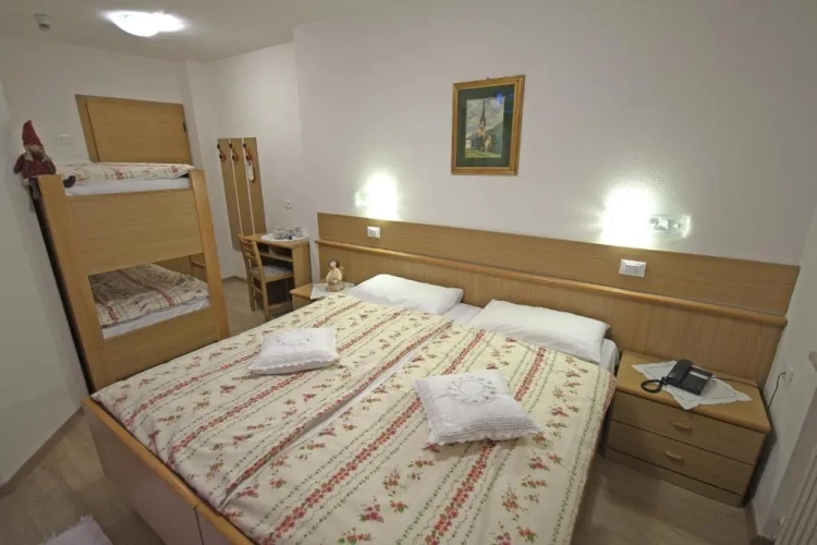 Standard Quadruple room