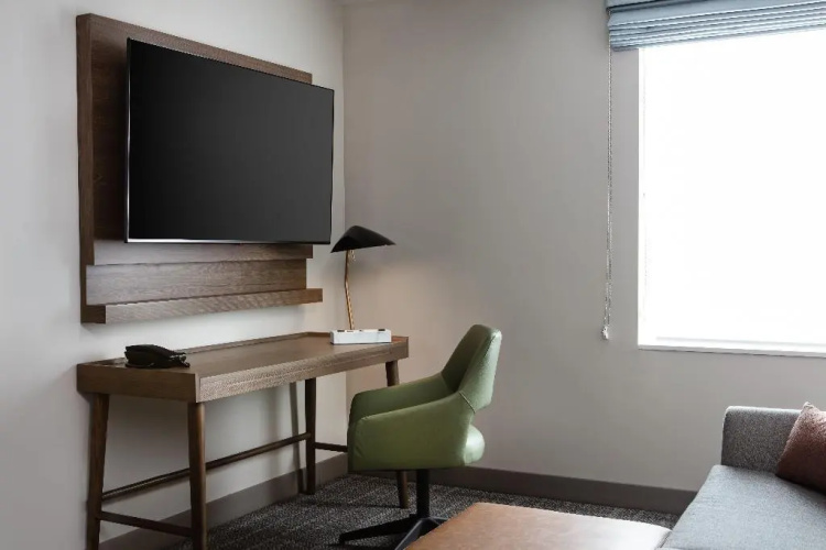 Staybridge Suites Iowa City - Coralville photo 12