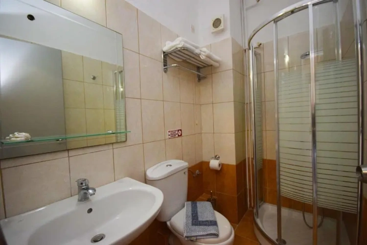 2 Bedrooms Apartment with balcony and with view
