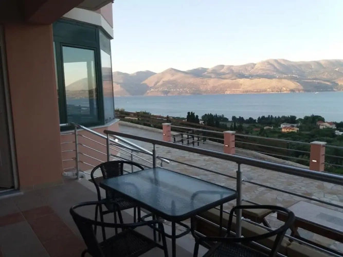 2 Bedrooms Premium Apartment beachfront