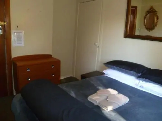 Kaniere Hotel