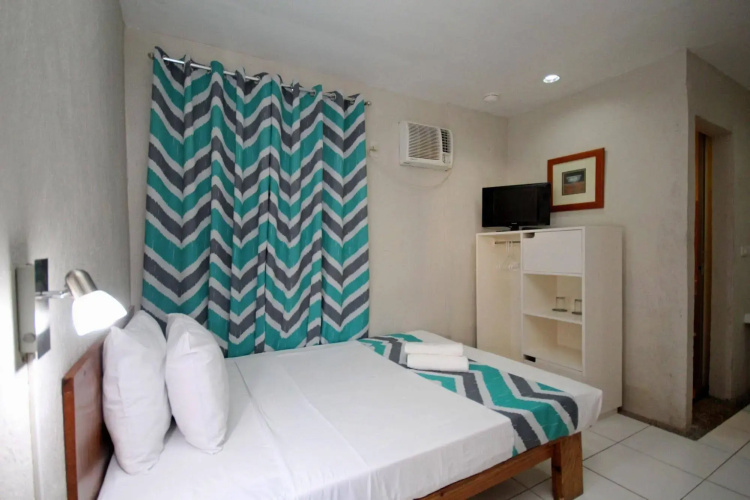 MR Holidays Hotel