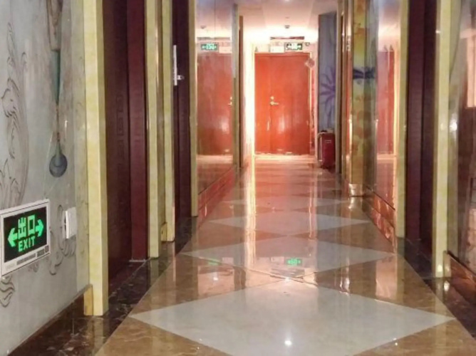 Qilong Hotel
