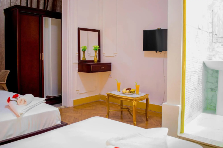 Golden Palace Hotel