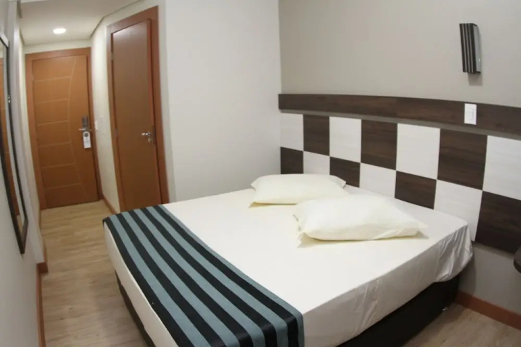 Hotel Maestro Express