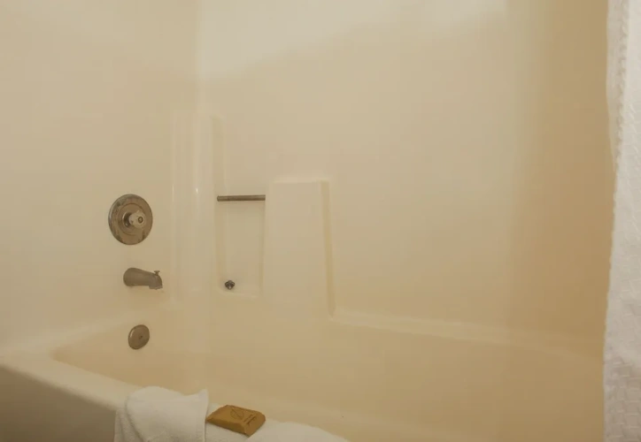 Standard Quadruple Basement room