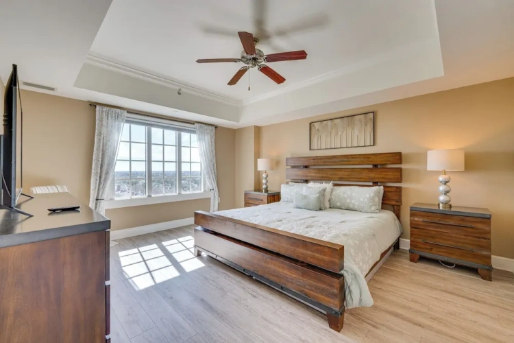 2 Bedrooms Apartment