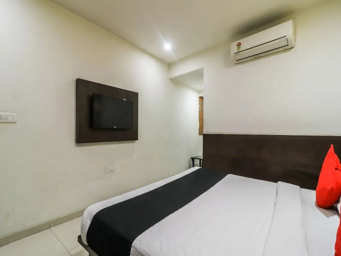 Capital O 1885 Hotel Krishna