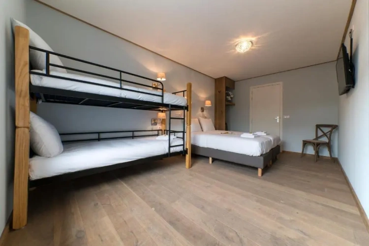 Deluxe Family room
