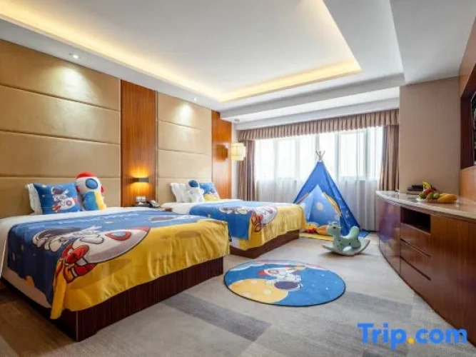Standard Twin Family room