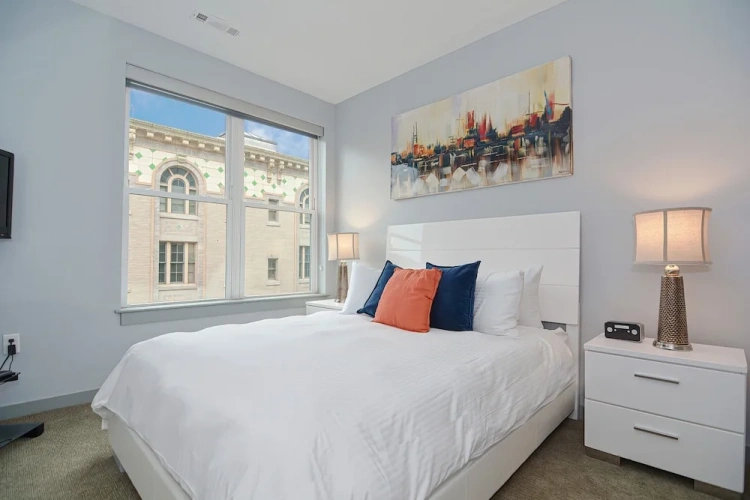2 Bedrooms Luxury Apartment