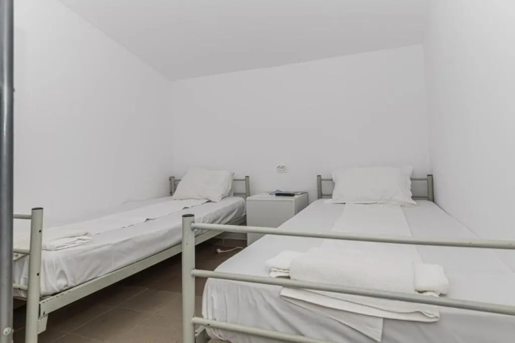 Hostel Ghimbav Airport