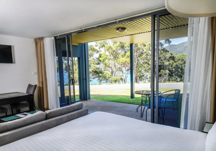 Lufra Beachside Hotel