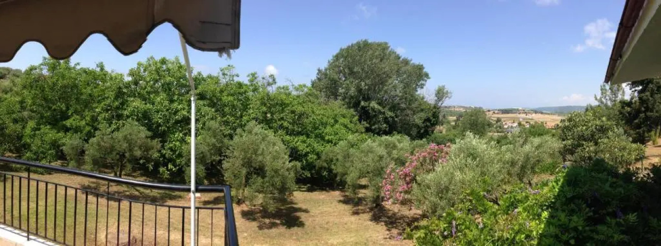 Secluded 1.8 acre garden Villa, for exclusive use with Stunning Views.