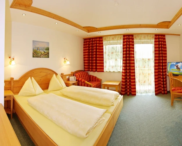 Standard Double Family room with mountain view