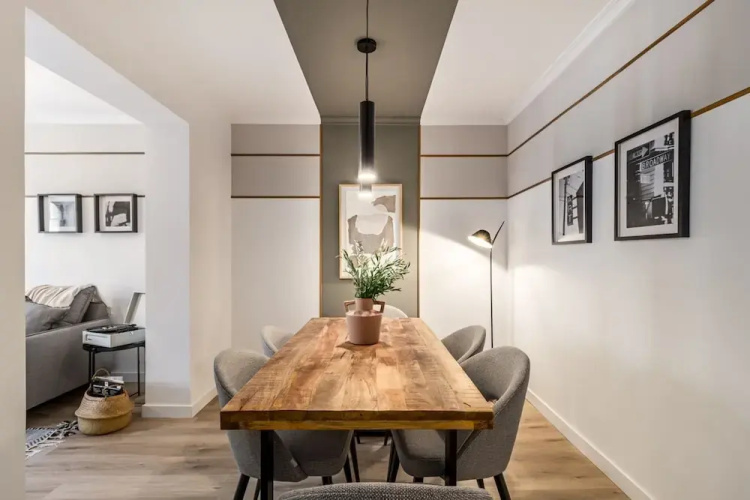 Nicks - 2 Bedrooms in Trafalgar